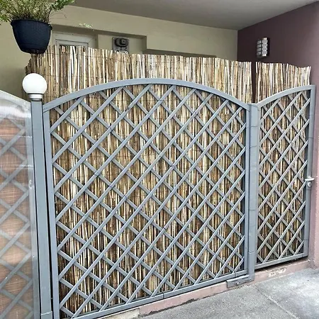 In דירה מריבור